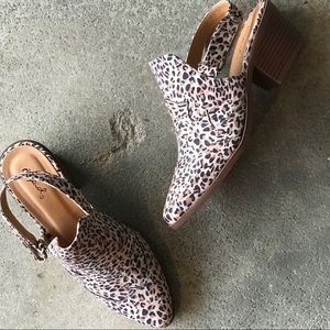 Qupid - Women's Fusa Mule main image 0